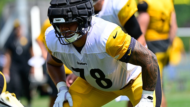 Pittsburgh Steelers OT Gareth Warren