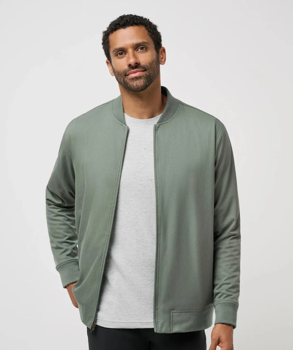 Rams Quarterback Jimmy Garoppolo Stars in TravisMatthew Campaign