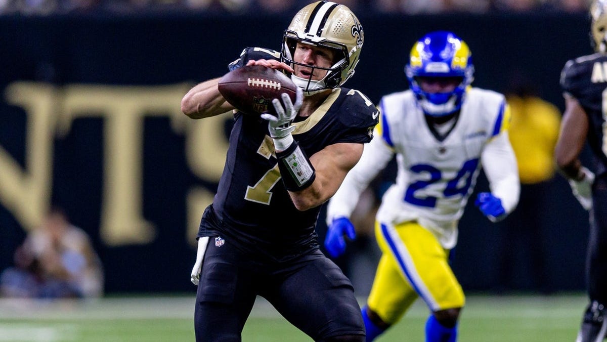 Taysom Hill player props odds, tips and betting trends for Week 5