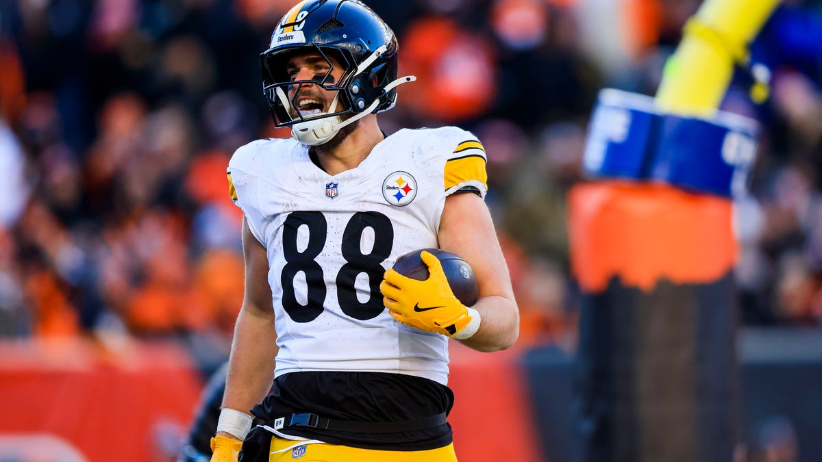 Path is clear for the Steelers to trade TE Pat Freiermuth