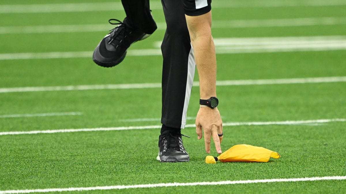 Arizona Cardinals LB Akeem Davis-Gaither fined for hip-drop tackle