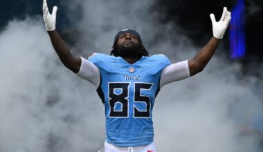 Chig Okonkwo sits out, Dan Moore returns