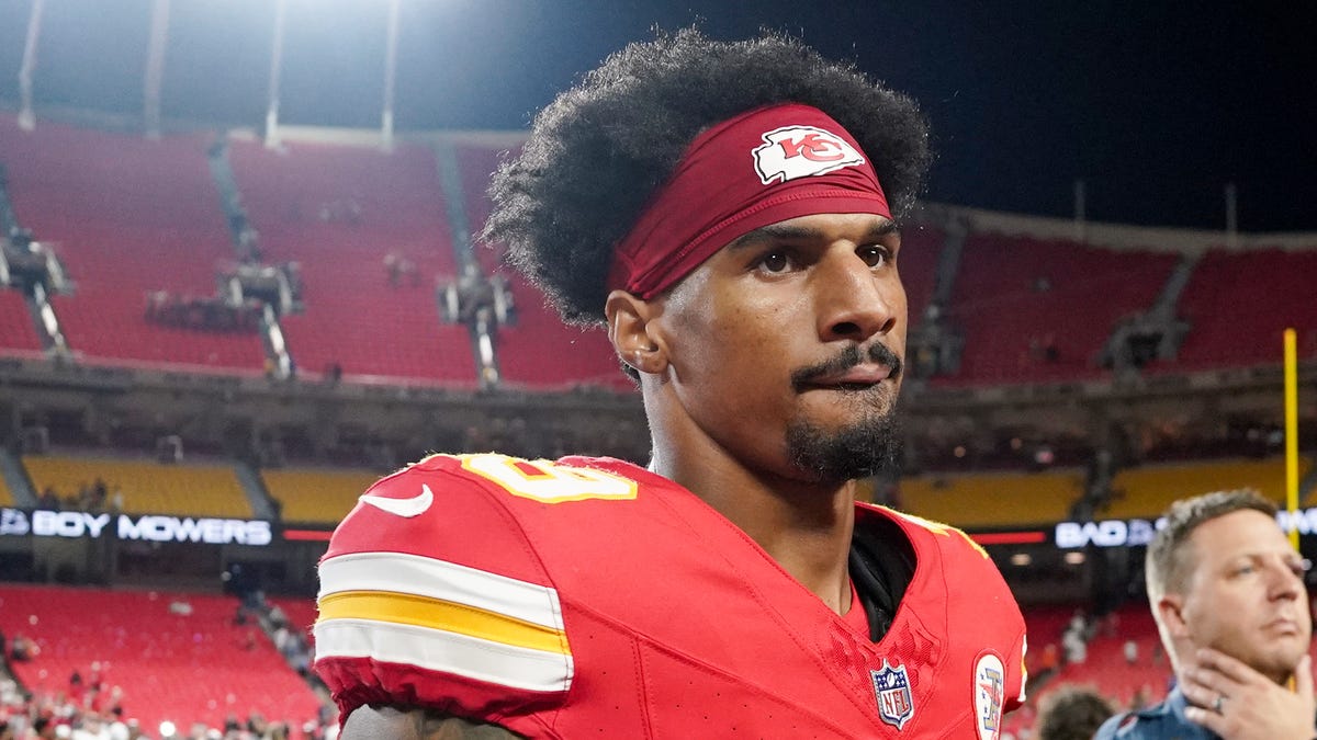 Keith Taylor signed to practice squad