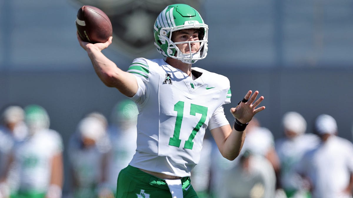 North Texas QB Drew Mestemaker sets American Conference passing record
