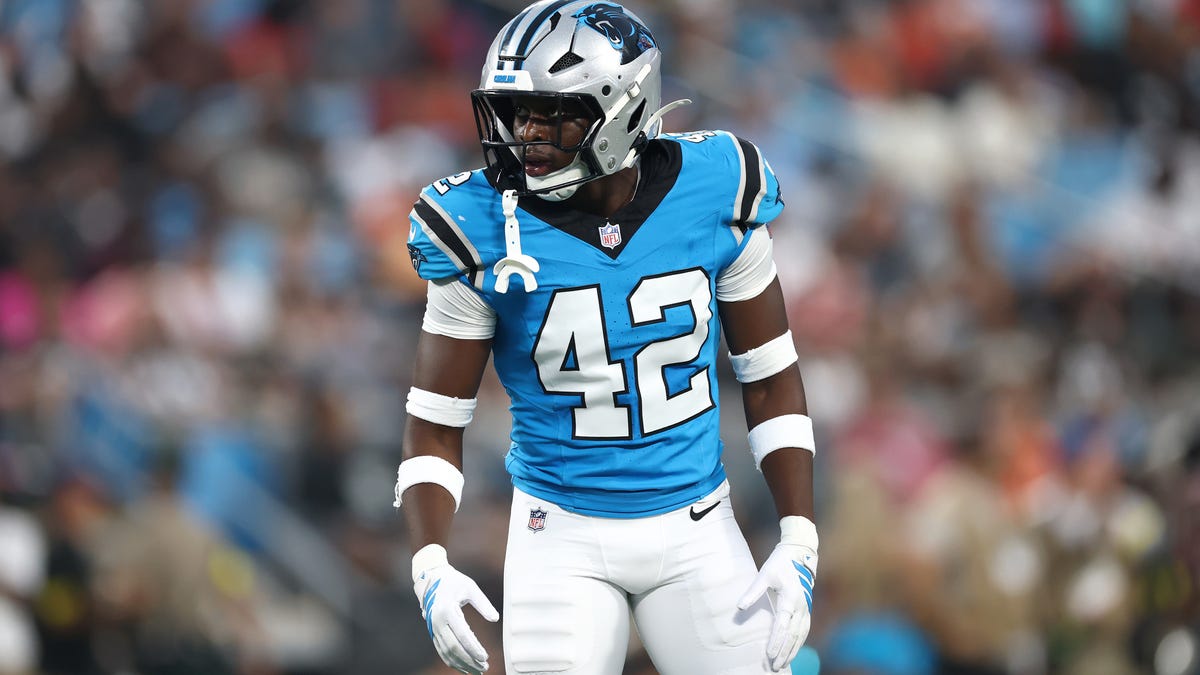 Panthers reportedly signing S Trevian Thomas to active roster
