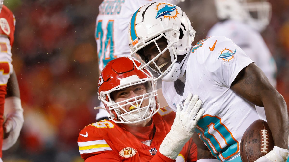 Tyreek Hill's knee injury could impact his career, income and legacy