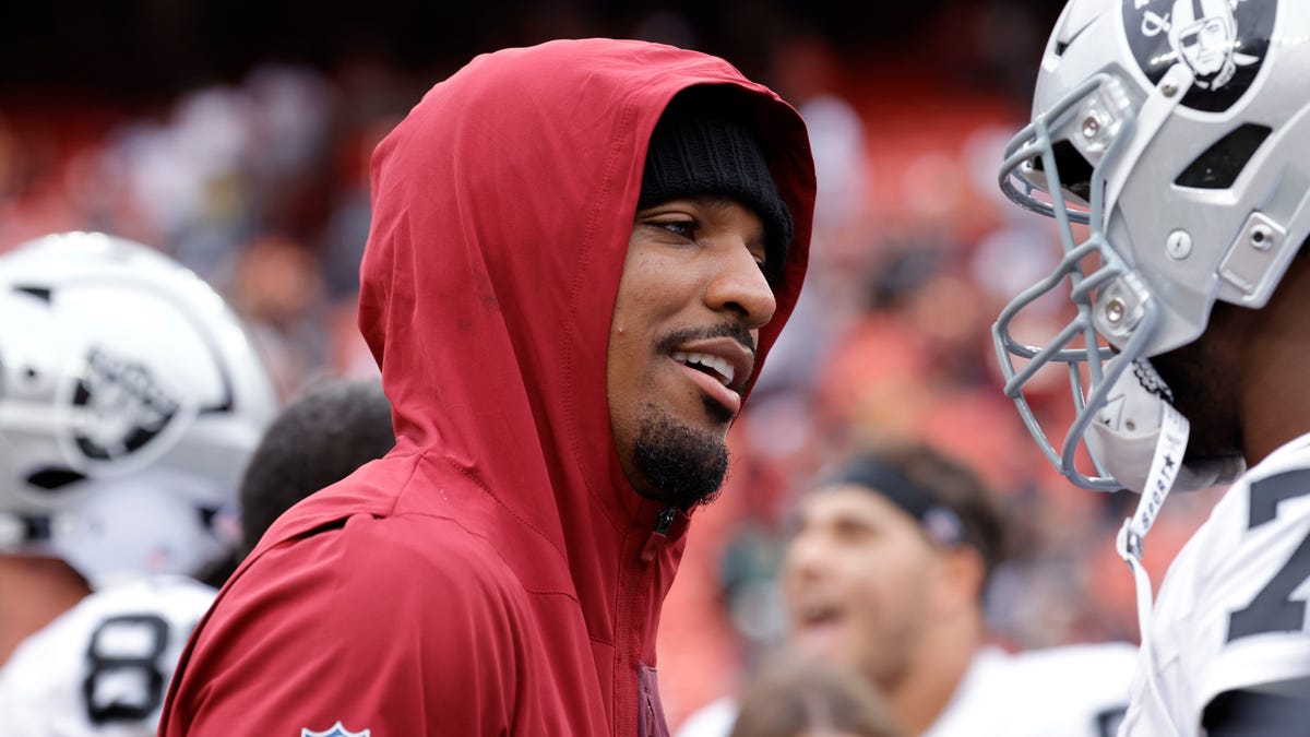 Is Jayden Daniels playing this week? Latest on Commanders QB