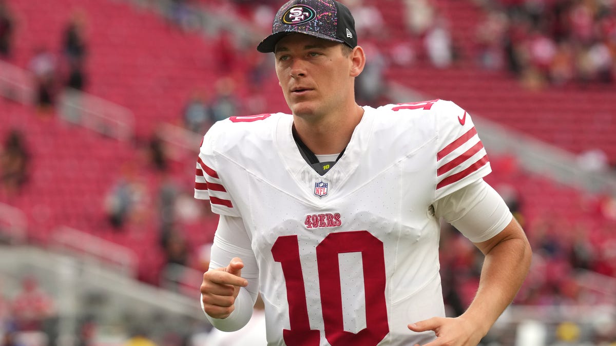 Mac Jones goes viral for pregame outfit before TNF start for 49ers