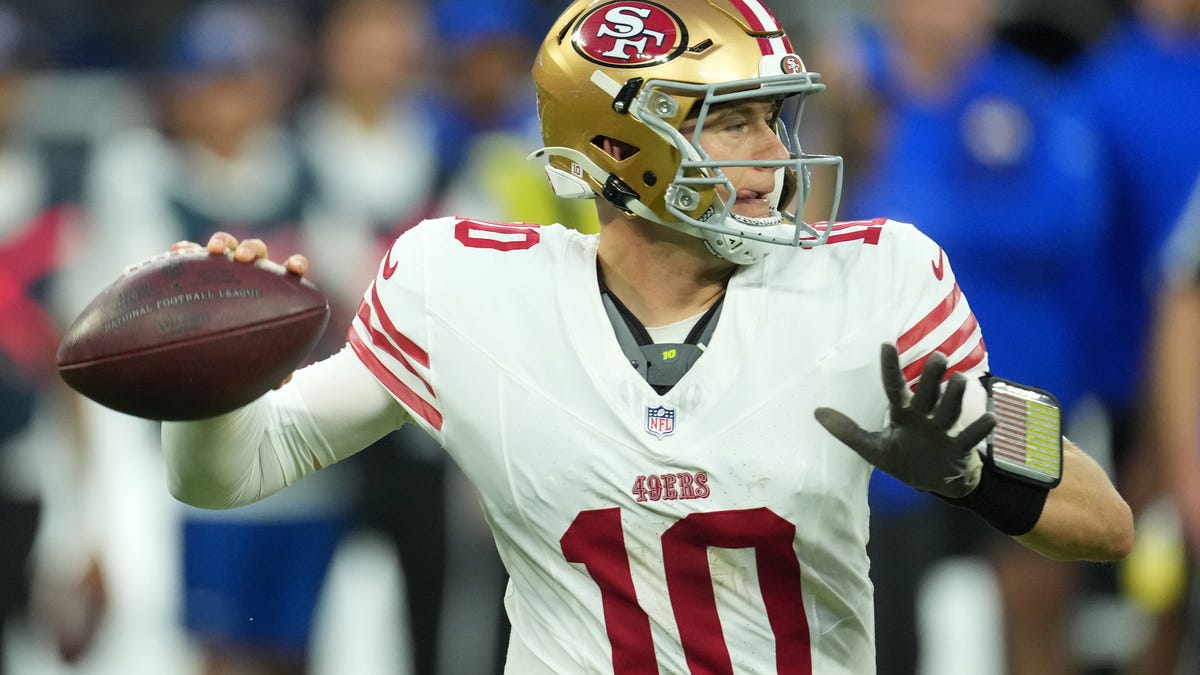 RB Christian McCaffrey, 49ers' defense among winners, losers