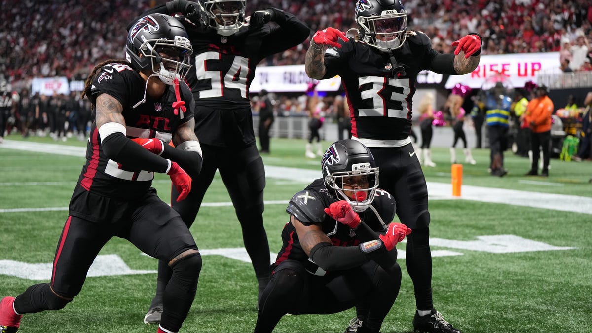 Former Notre Dame star is named the NFL’s Rookie of the Month