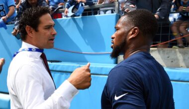 Who is replacing Mark Sanchez for the Raiders-Colts Fox broadcast?