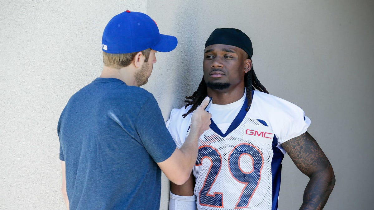 Bradley Roby slams officiating after Broncos upset Eagles