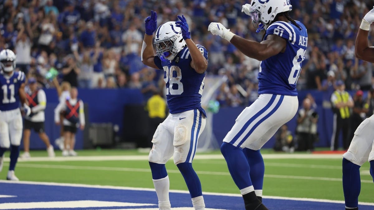 Jonathan Taylor player props odds, tips and betting trends for Week 6