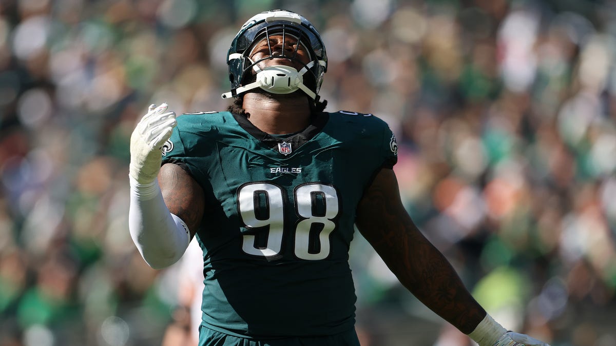 One thing to watch at each position when Eagles face Giants on TNF