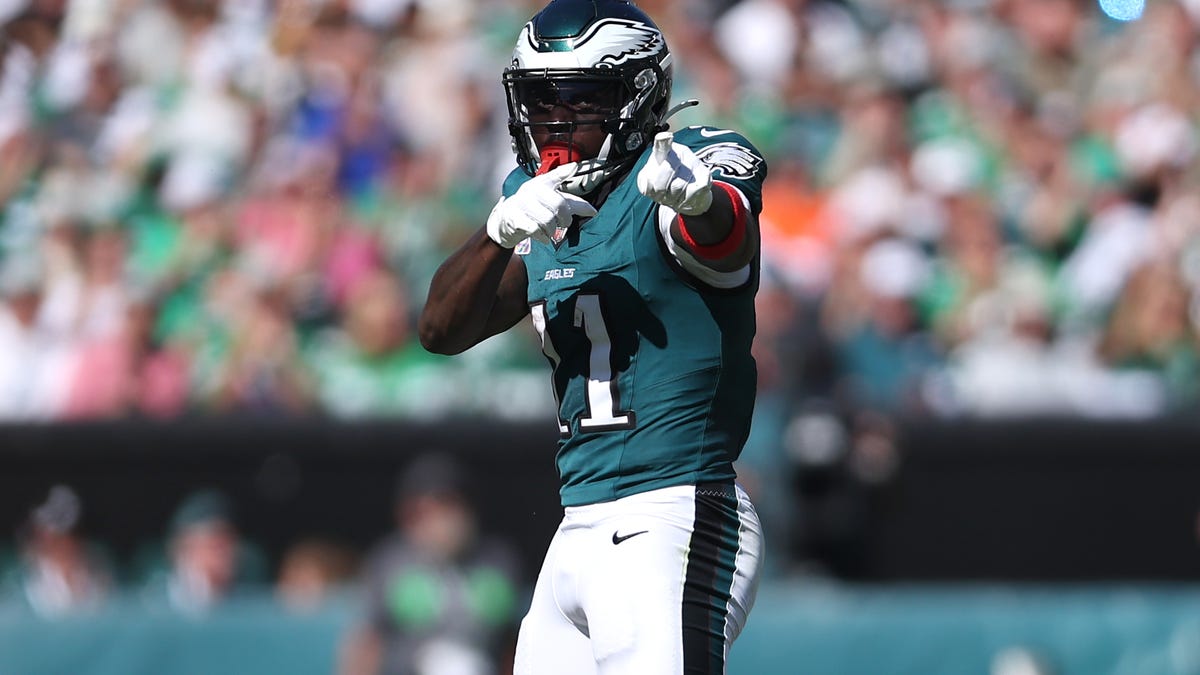 A.J. Brown usage, stats in 2025 show career-worst NFL season