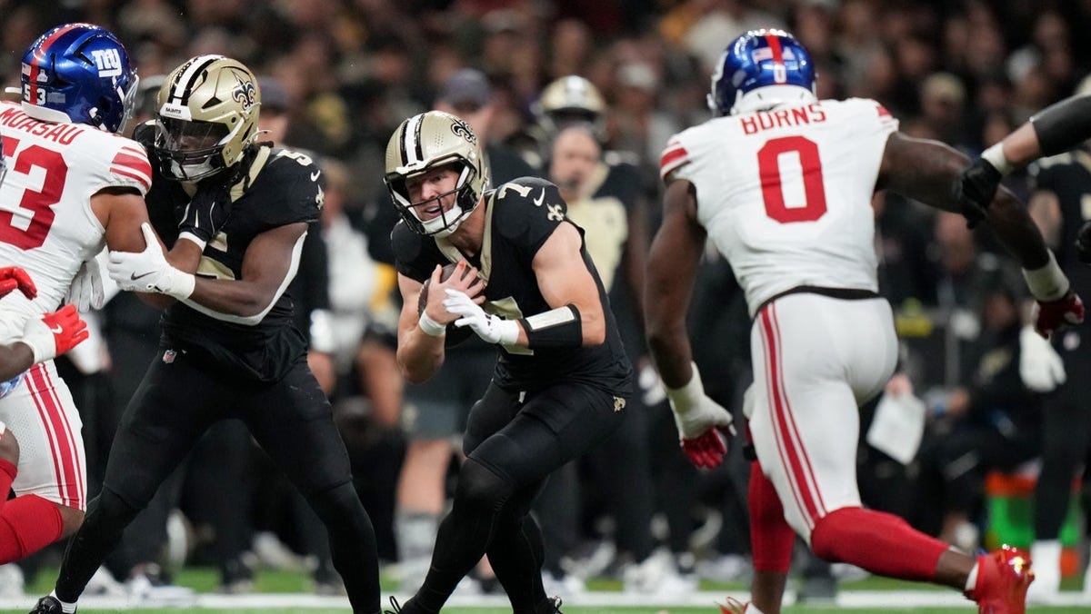 Taysom Hill player props odds, tips and betting trends for Week 6