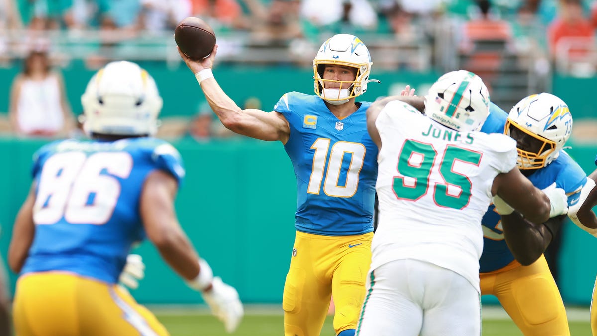 Justin Herbert rallies Chargers in final minute; Ravens fall to 1-5