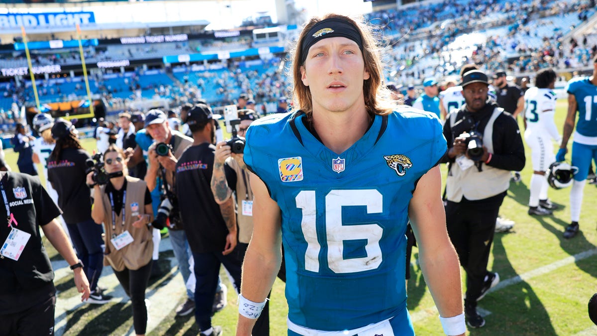 How can Jacksonville Jaguars, Trevor Lawrence improve the offense