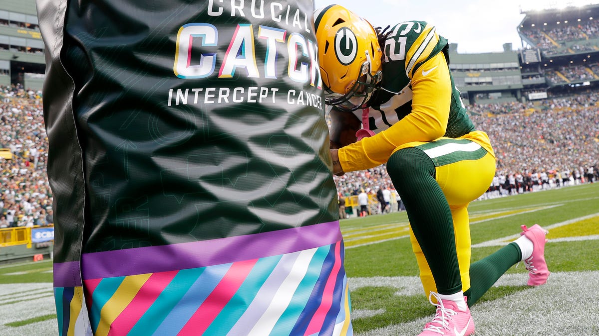 Packers add starting cornerback to injury report, move 3 to active roster