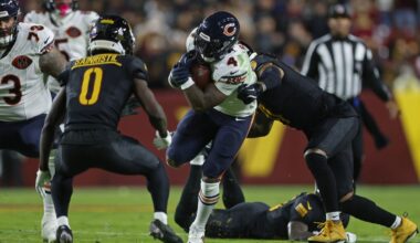 NFL world reacts to terrible officiating in Bears-Commanders