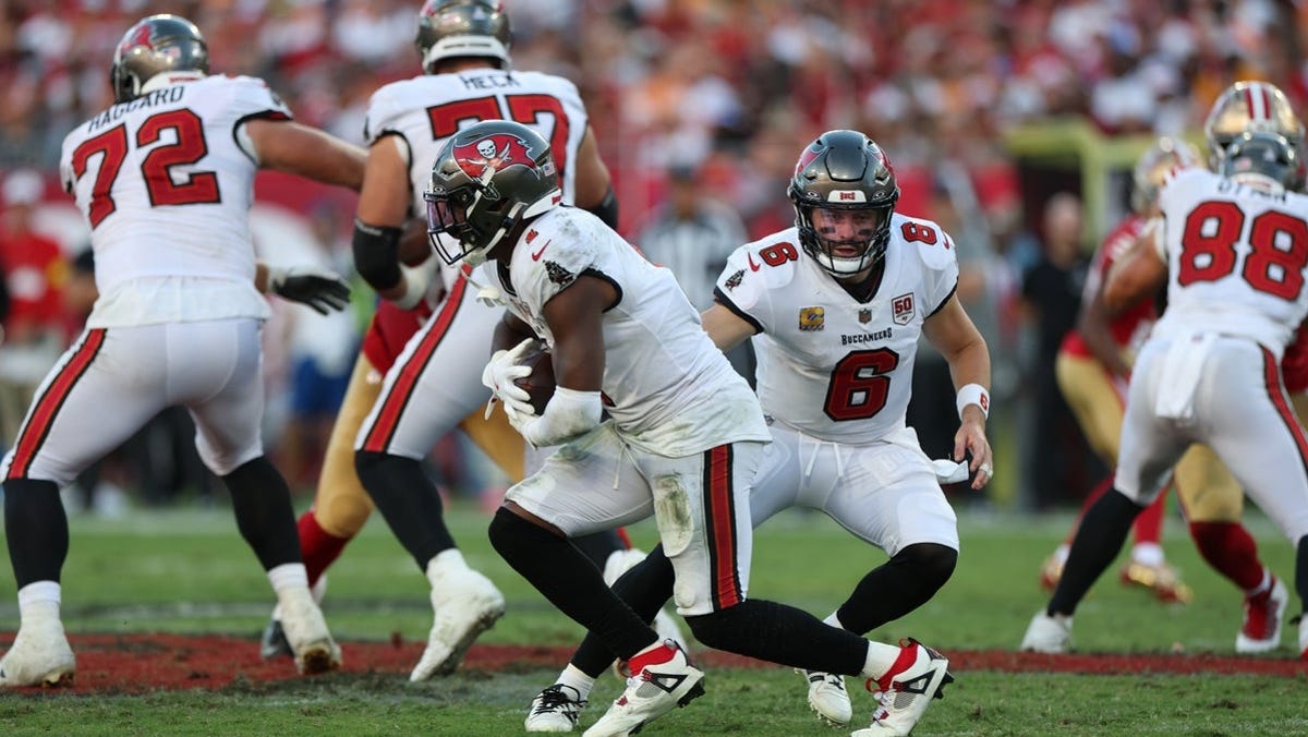 Rachaad White player props odds, tips and betting trends for Week 7