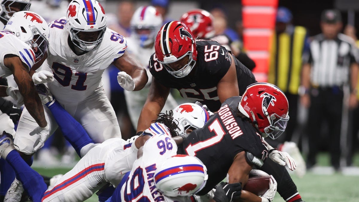 Bijan Robinson player props odds, tips and betting trends for Week 7