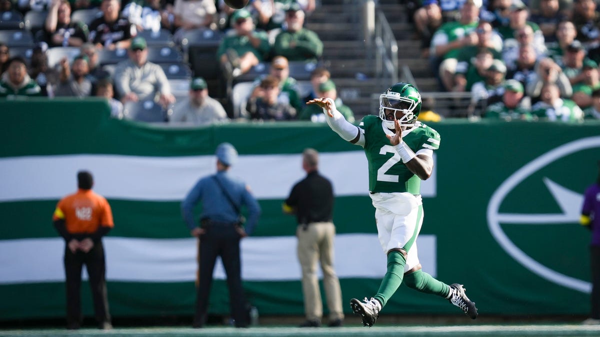 Jets to start Tyrod Taylor over Justin Fields at QB vs Bengals