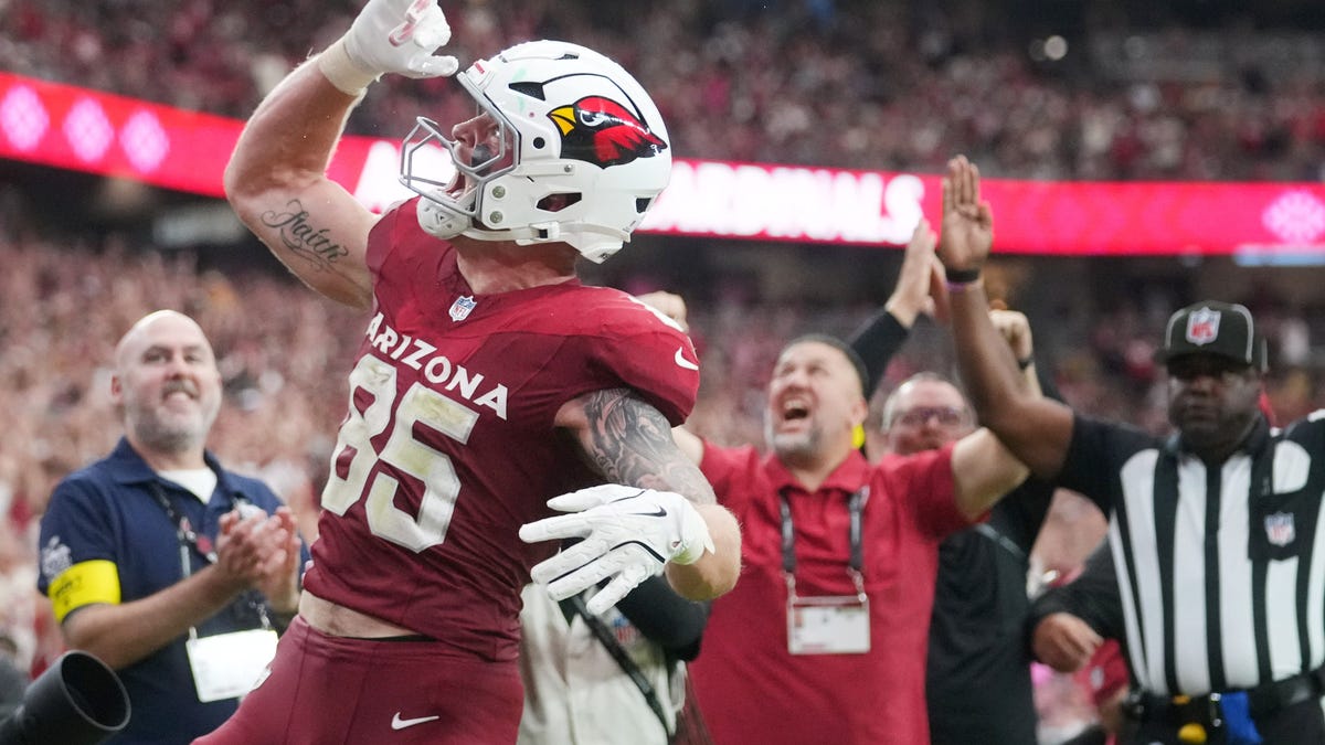 Who's playing on Monday Night Football in NFL Week 9? Schedule, TV