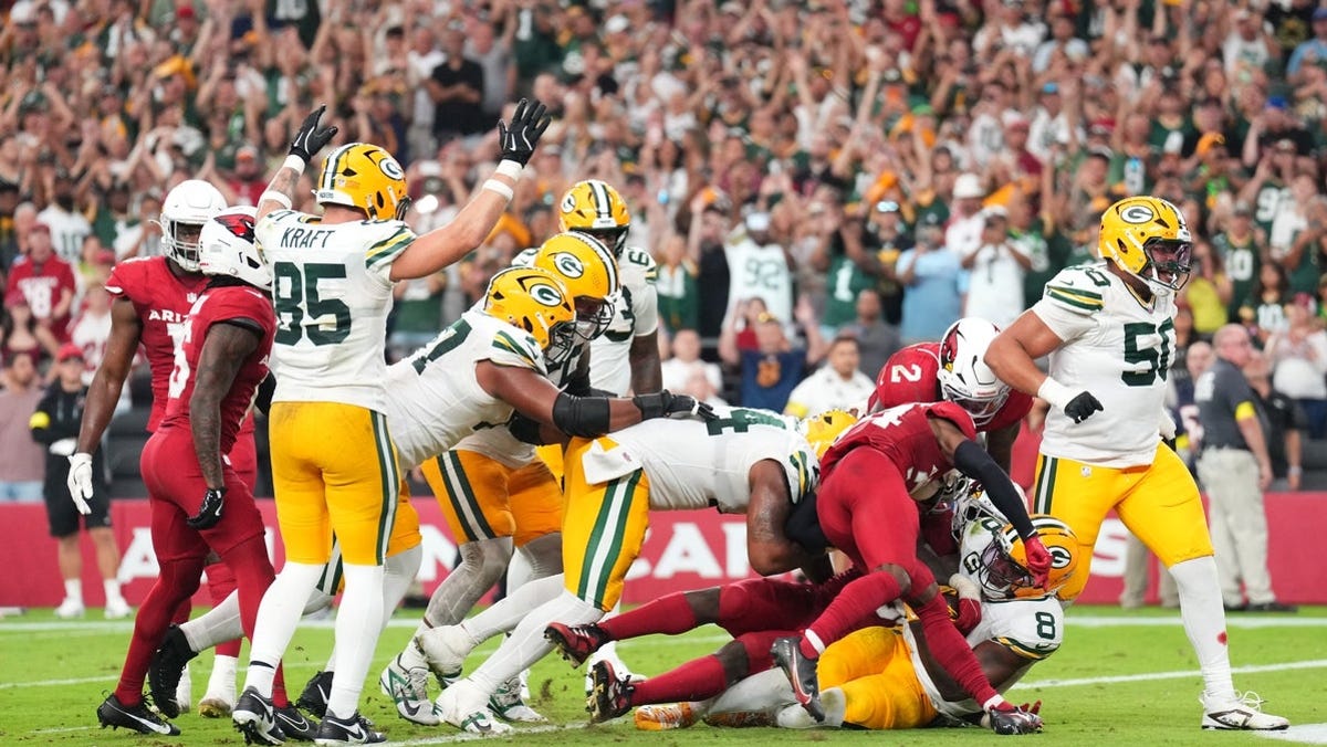 Josh Jacobs player props odds, tips and betting trends for Week 8