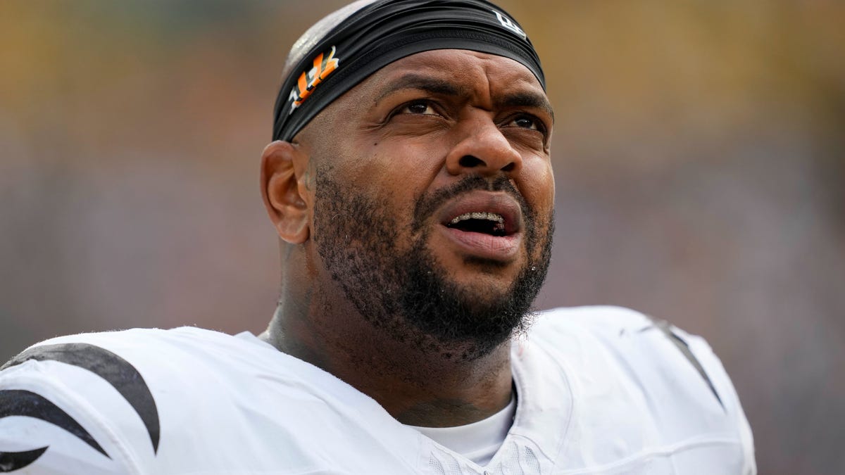 Bengals release defensive tackle Mike Pennel