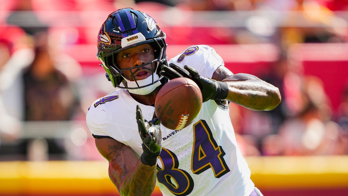 Saints poach Ravens TE Zaire Mitchell-Paden, cut RB Velus Jones Jr.