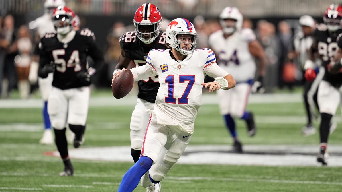 Bills at Panthers odds, picks and predictions