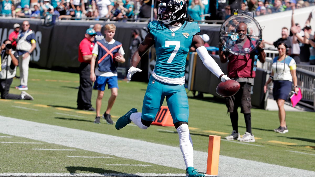 Jags WR Brian Thomas Jr. reportedly available