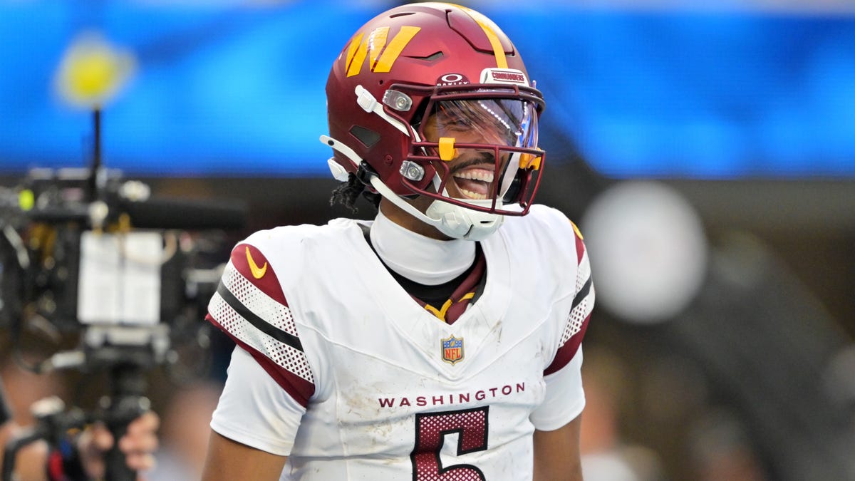 Is Commanders QB playing today vs Chiefs?