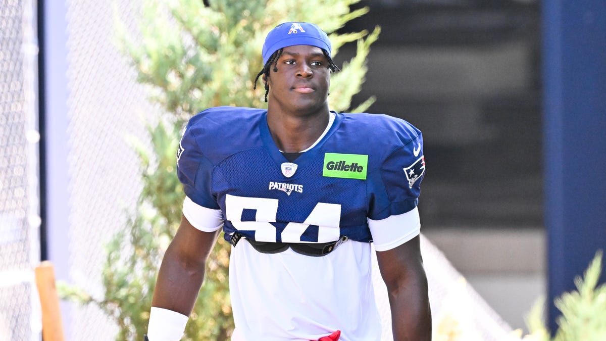 Tennessee Titans sign edge Truman Jones off Patriots' practice squad