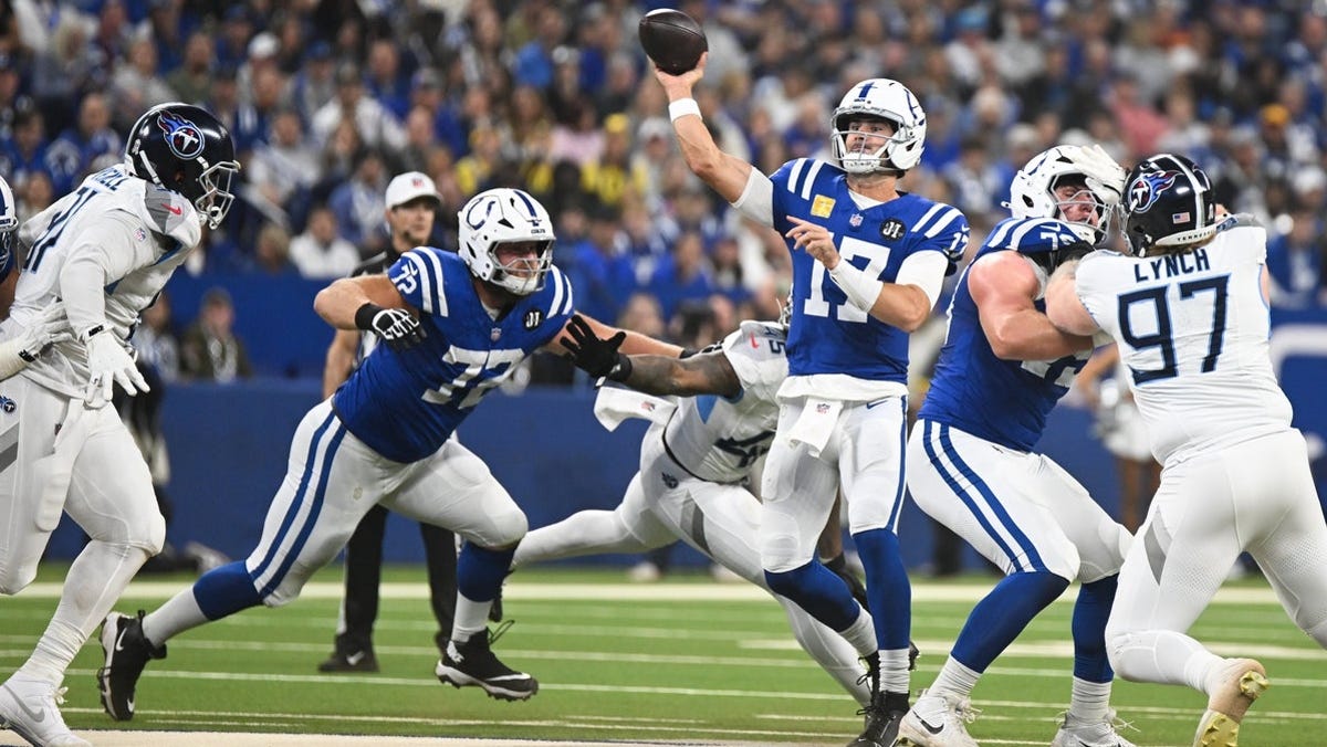 Daniel Jones player props odds, tips and betting trends for Week 9