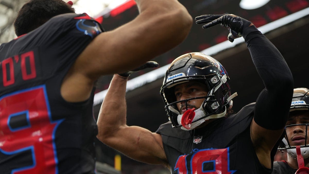 Get tickets to see Xavier Hutchinson vs. the Broncos