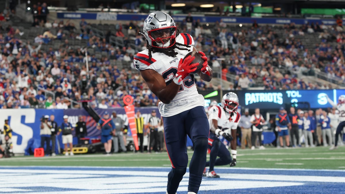 Patriots send safety to the Steelers