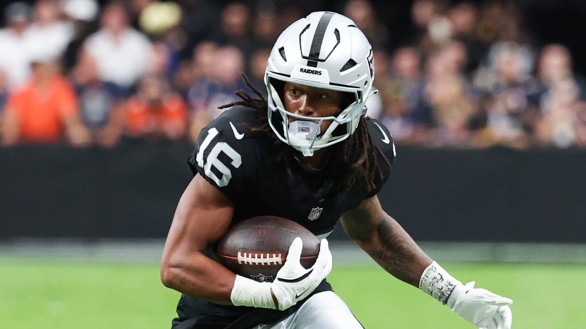 NFL trade deadline tracker: Latest rumors, deals, news