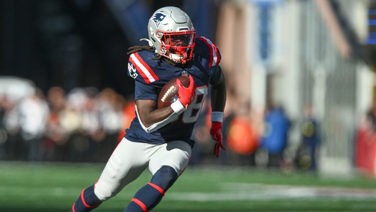 Falcons DC compares Patriots' Rhamondre Stevenson to NFL legend