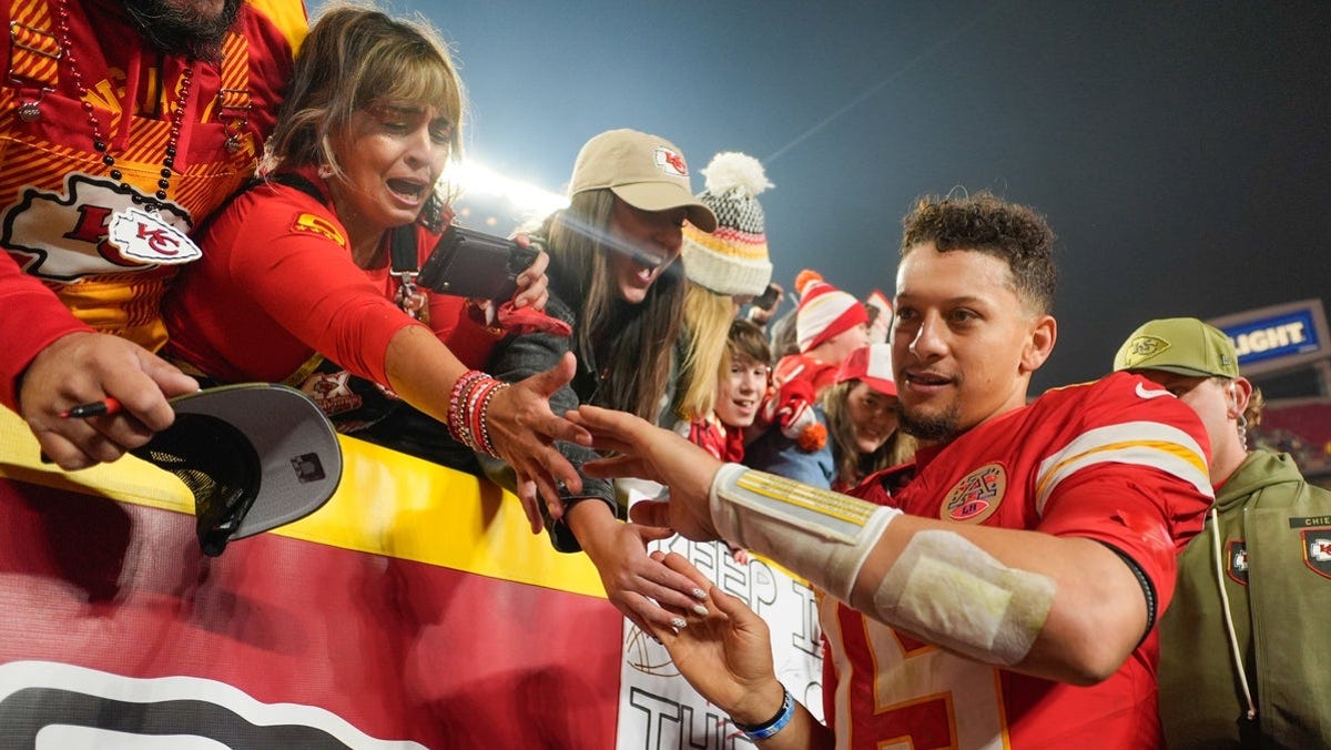 Chiefs vs. Bills spread, line, over/under