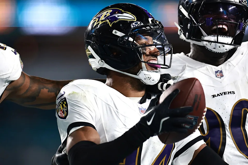 MIAMI GARDENS, FLORIDA - OCTOBER 30: Marlon Humphrey #44 of the Baltimore Ravens celebrates after a defensive stop against the Miami Dolphins during the fourth quarter in the game at Hard Rock Stadium on October 30, 2025 in Miami Gardens, Florida. (Photo by Carmen Mandato/Getty Images)