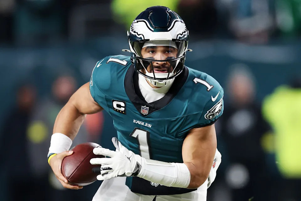 Jalen Hurts running. (Photo by Al Bello/Getty Images)Al Bello&sol;Getty Images
