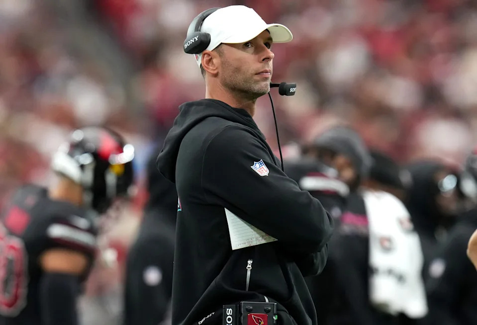 Arizona Cardinals coach Jonathan Gannon looks on from the sidelines as his team plays against the Tennessee Titans at State Farm Stadium in Glendale on Oct. 5, 2025.