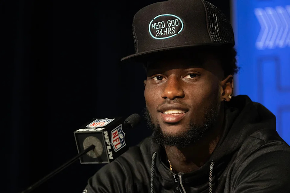 Mar 5, 2022; Indianapolis, IN, USA; Florida defensive back Kaiir Elam (DB09) talks to the media during the 2022 NFL Scouting Combine at Lucas Oil Stadium. Mandatory Credit: Trevor Ruszkowski-USA TODAY Sports