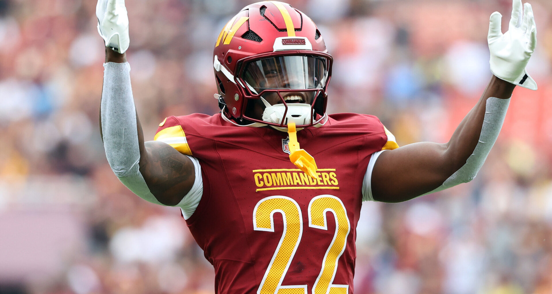 Chargers host Commanders as top rookie rushers Hampton and Croskey-Merritt match up