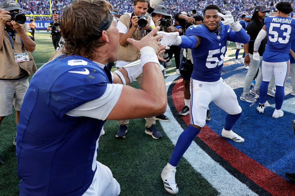 Abdul Carter leads Giants' pass rush 'hunt' in dominant performance