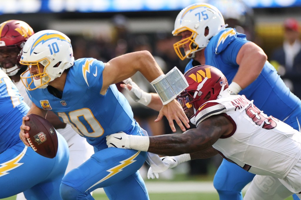 Chargers’ O-line looks patchwork with tackles Joe Alt, Trey Pipkins III out – Orange County Register