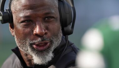 Aaron Glenn playing games at QB as Jets look to beat Bengals