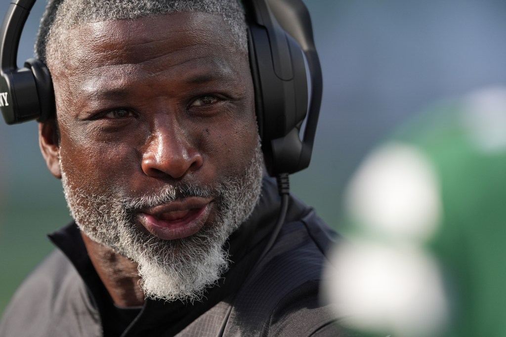 Aaron Glenn playing games at QB as Jets look to beat Bengals